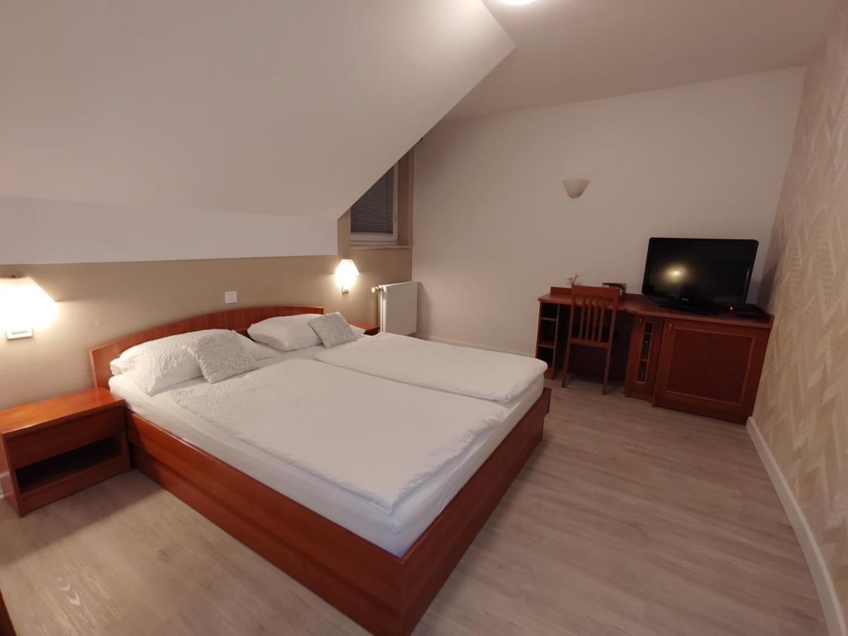 Hotel Bajt מריבור מראה חיצוני תמונה