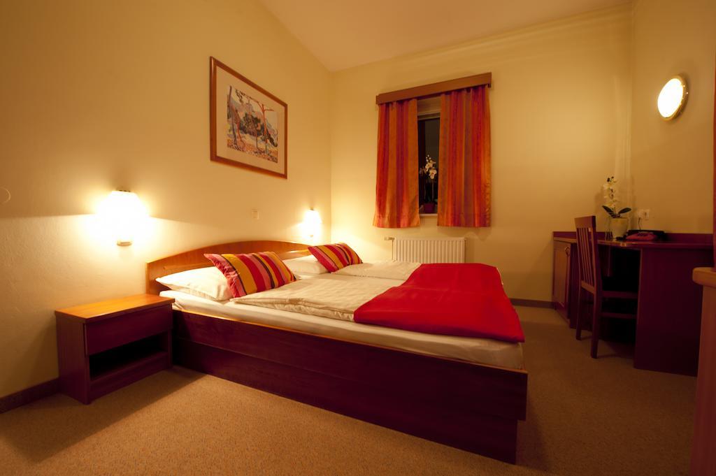 Hotel Bajt מריבור מראה חיצוני תמונה